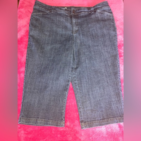 Liz Claiborne Denim - LIZ CLAIBORNE SLIM POWER CROP WOMEN JEANS💕 SIZE 20W💕